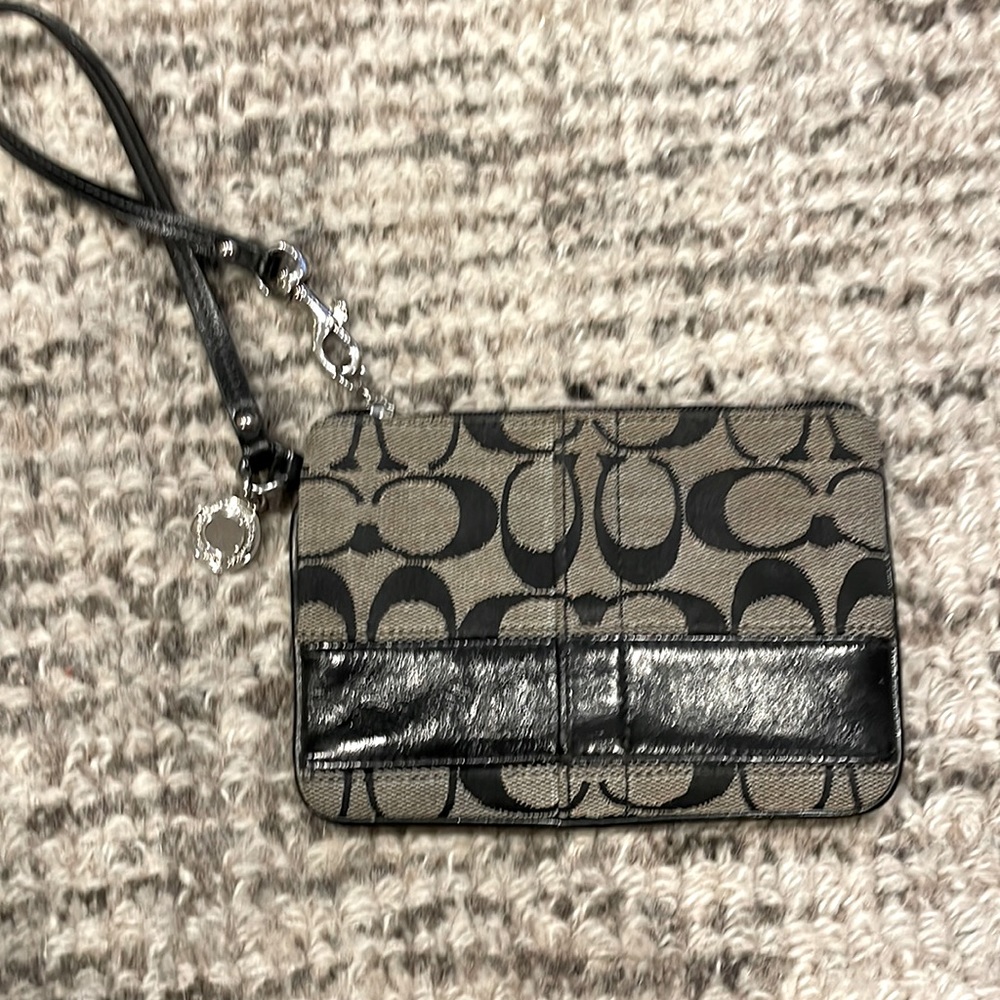 Coach Black & Gray Signature Wristlet | Classic Logo